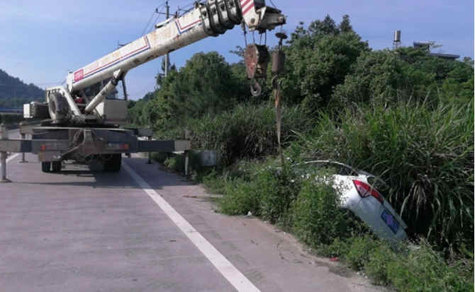 夷陵区重载吊车救援 夷陵区重载吊车救援
